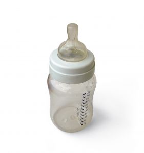plastic baby bottle bisphenol A , unsafe plastic